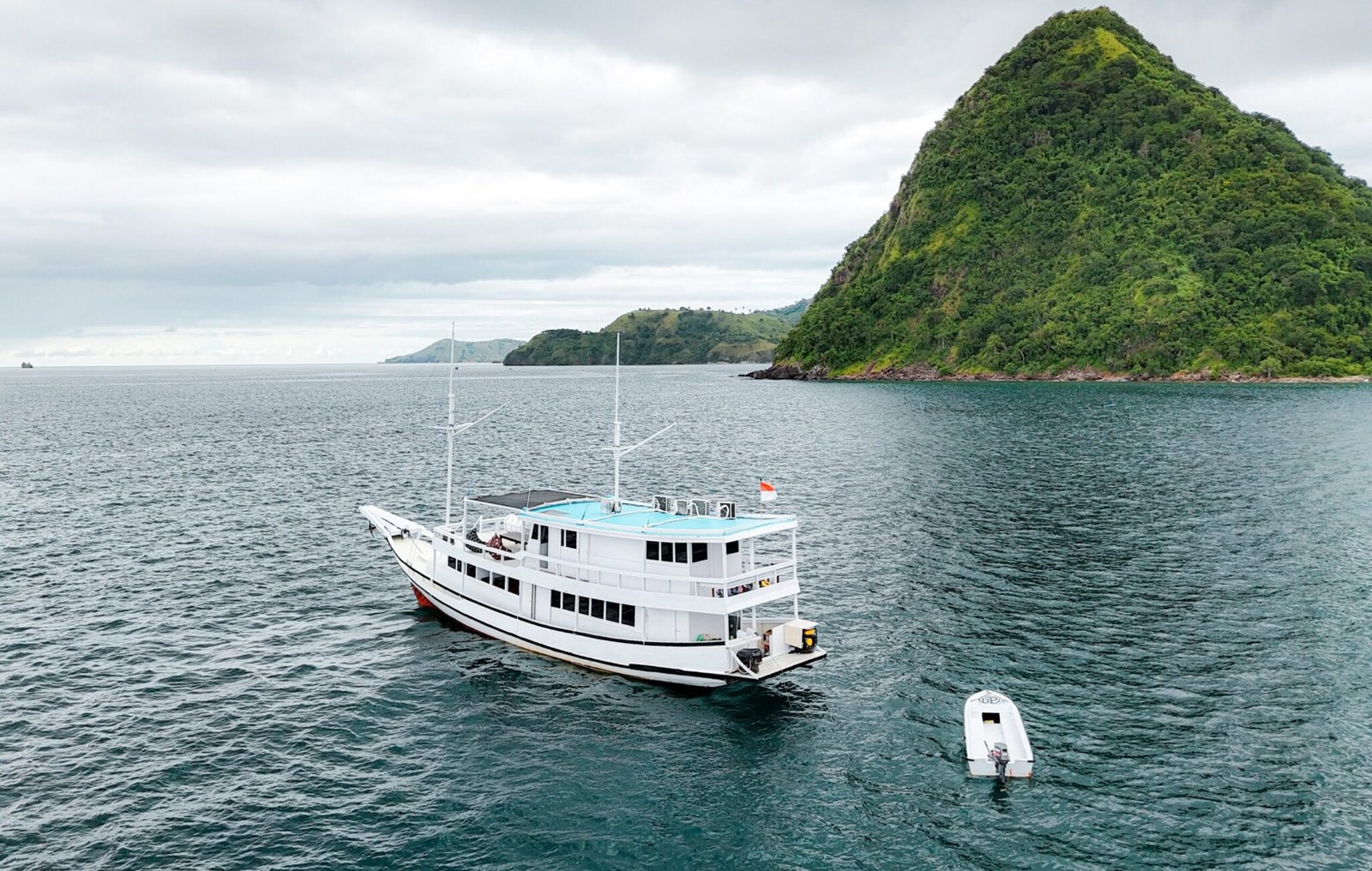 DEDEN-PUTRA-BOAT-EXTERIOR-41-scaled.jpg