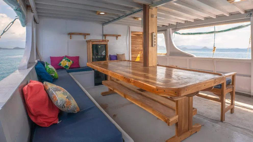 boat-komodo-new-ijc.webp