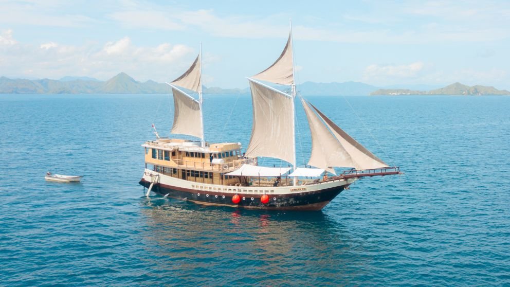 crucero-komodo-lamborajo-1.jpg