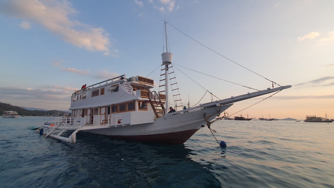 open-trip-boat-jessie-1.jpg