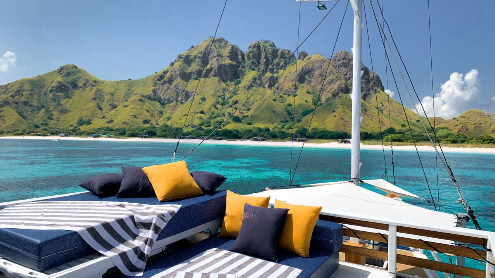 santemako-trip-komodo.png