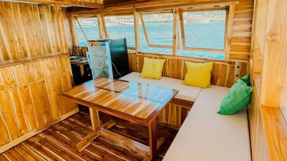 shared-trip-komodo-raja-bintang-2.webp