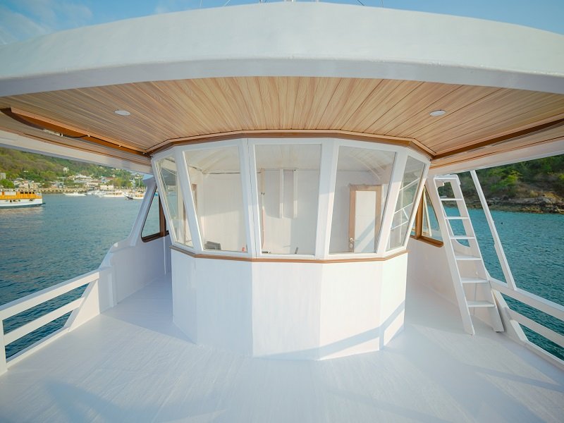 sundeck-upperdeck1.jpg