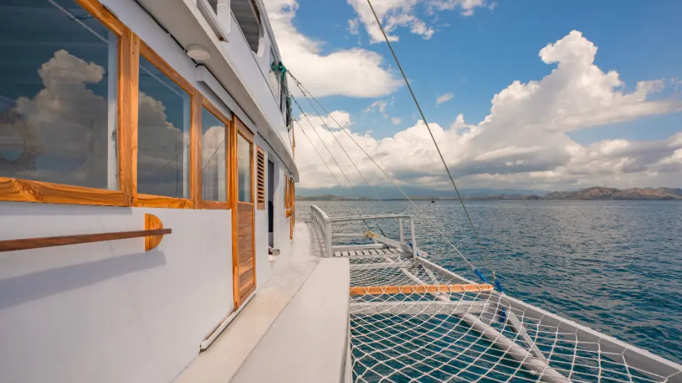 tour-komodo-new-ijc.webp