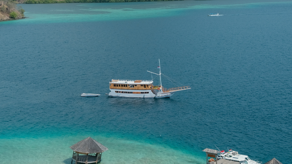 yukai-boat-komodo.png